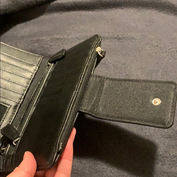 Kenneth Cole Reaction Wallet - Picture 4 of 4
